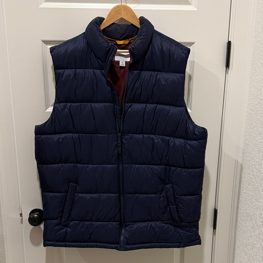 Old Navy Men's Dark Blue Puffer Vest